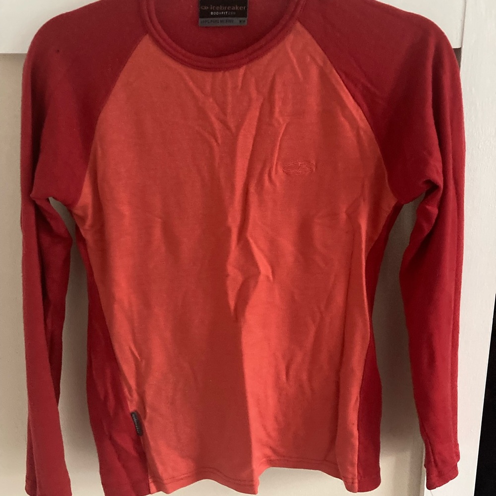 Icebreaker women’s merino wool base layer size M